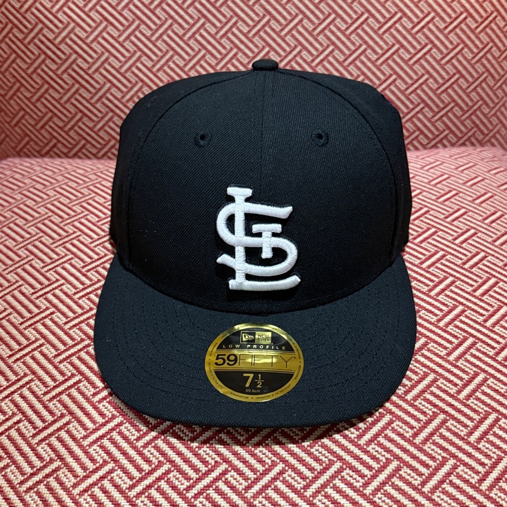 St. Louis Cardinals Black on White 59Fifty Fitted 7.5 Cap - Picture 2 of 9